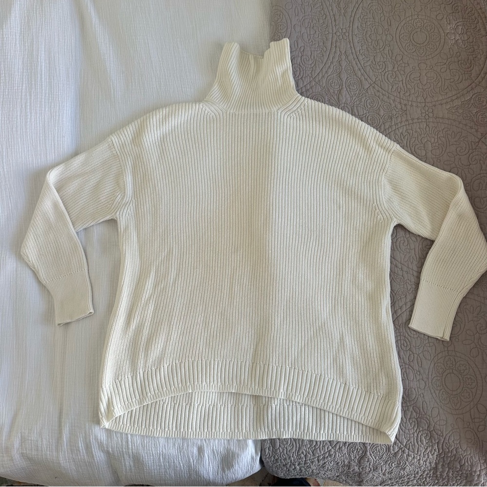 J.Crew Women's Cream Turtleneck Sweater (M/L)